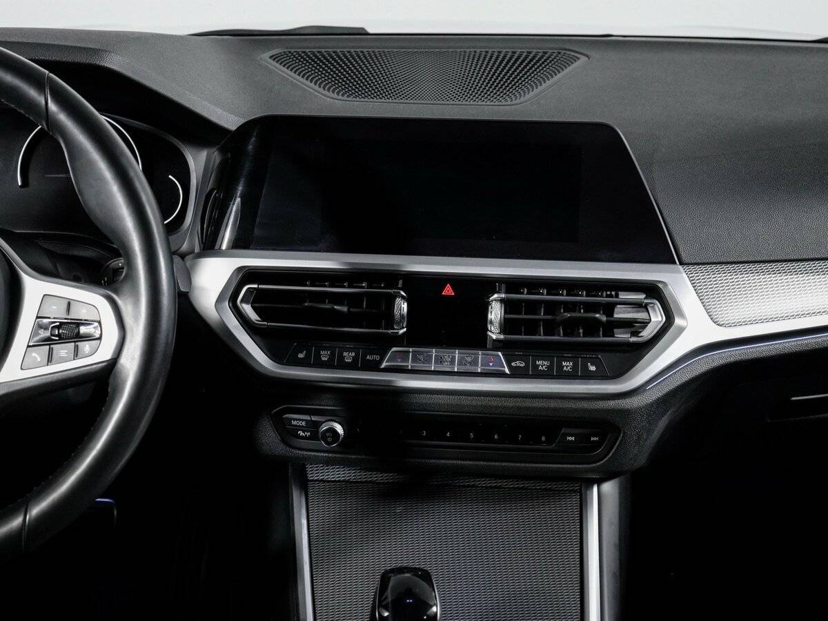 BMW 3 серии 320i xDrive, 2019 Фото №12