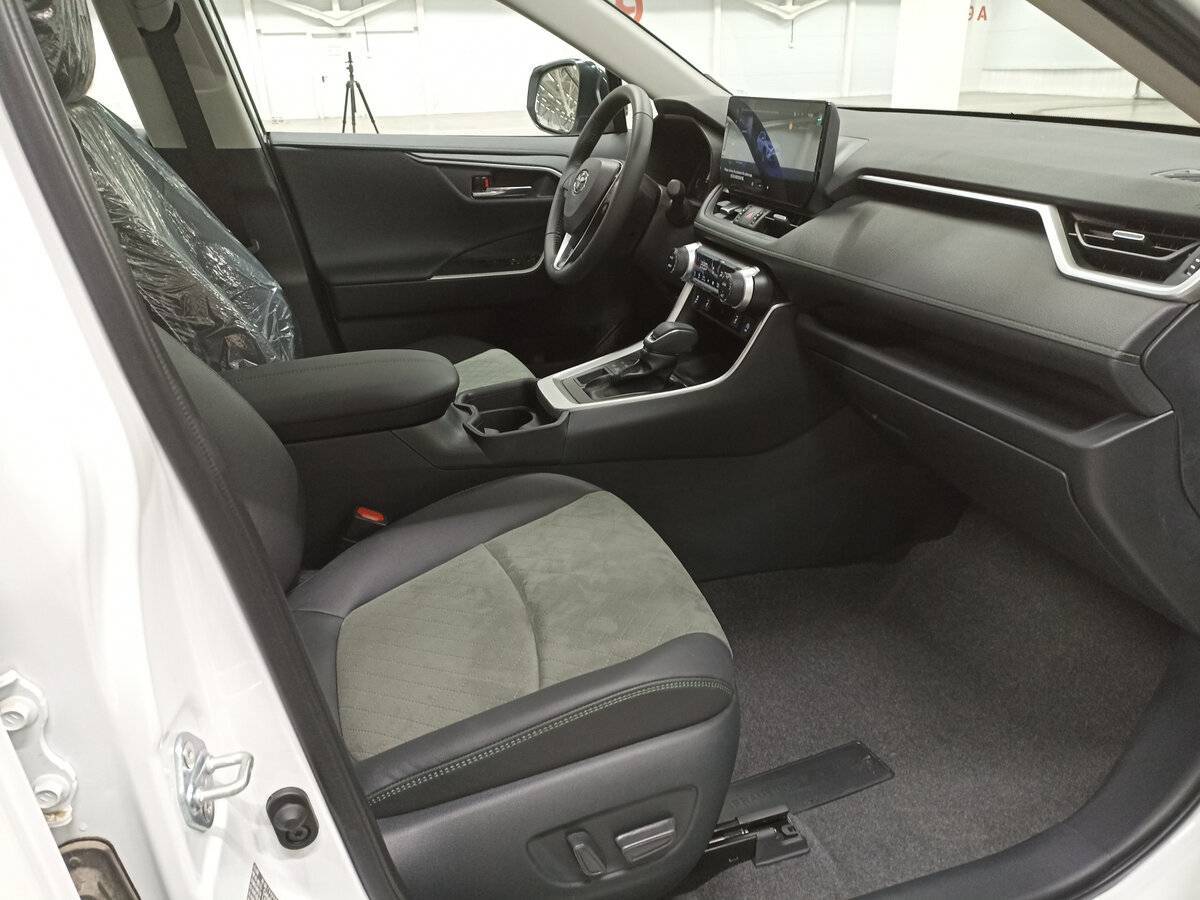 Toyota RAV4, 2024 Фото №11
