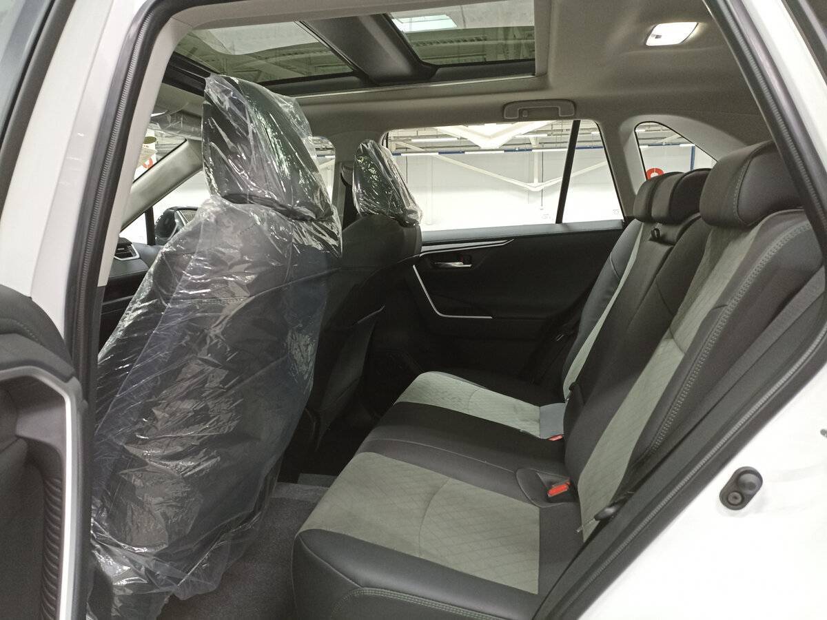 Toyota RAV4, 2024 Фото №12