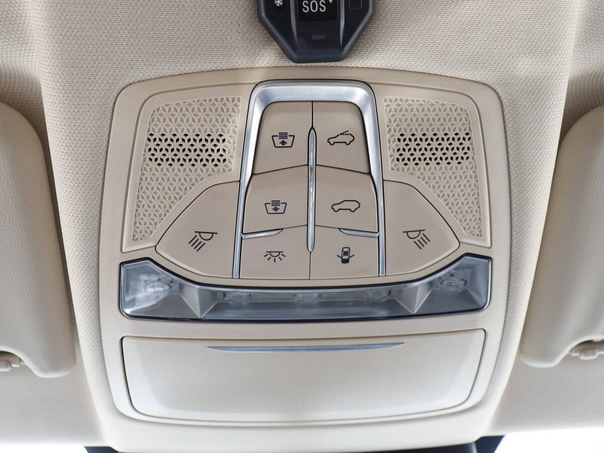 FAW Bestune T77, 2023 Фото №15