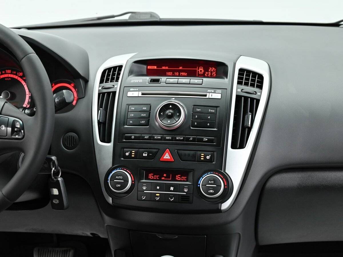 Kia Ceed, 2011 Фото №9