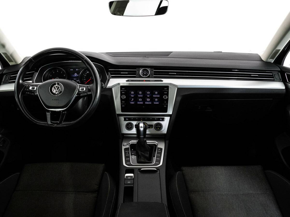 Volkswagen Passat, 2018 Фото №9