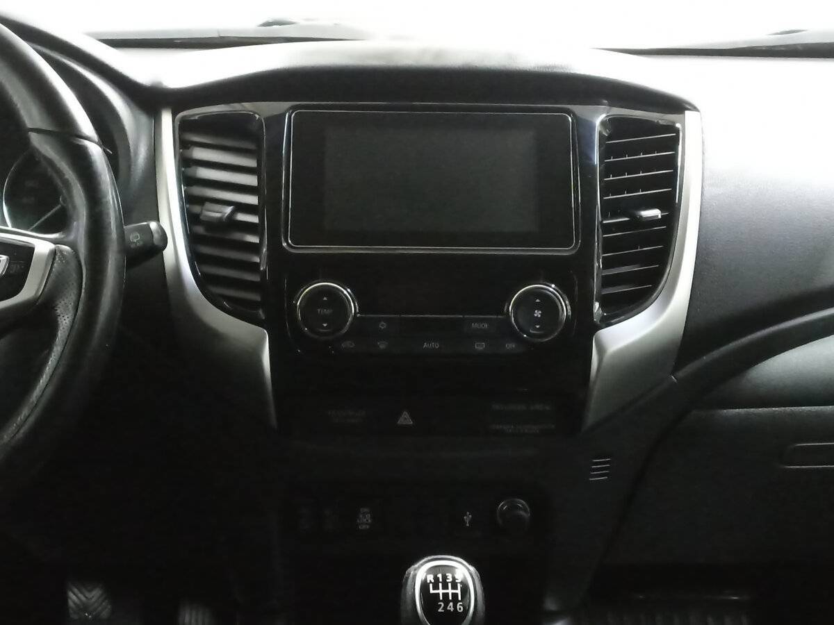 Mitsubishi Pajero Sport, 2018 Фото №15