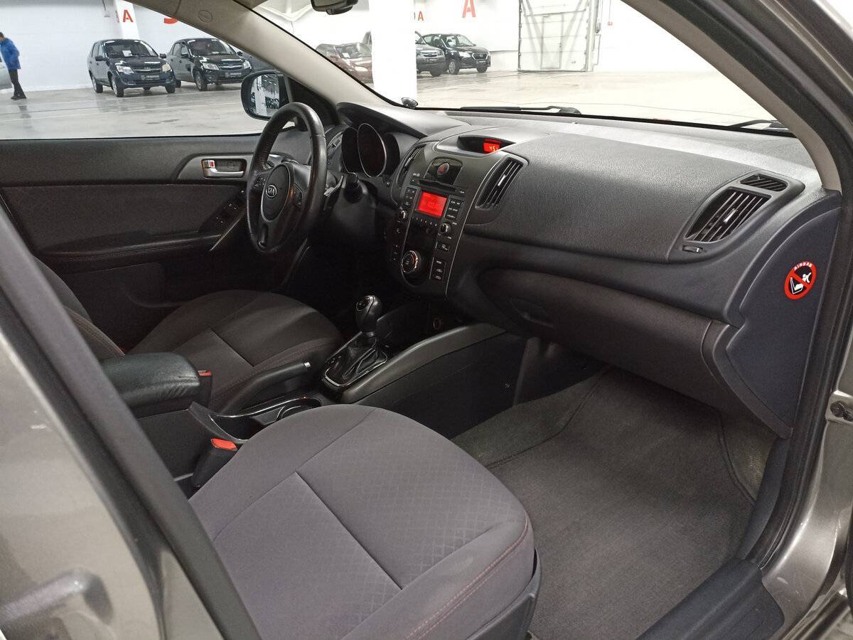 Kia Cerato, 2011 Фото №11