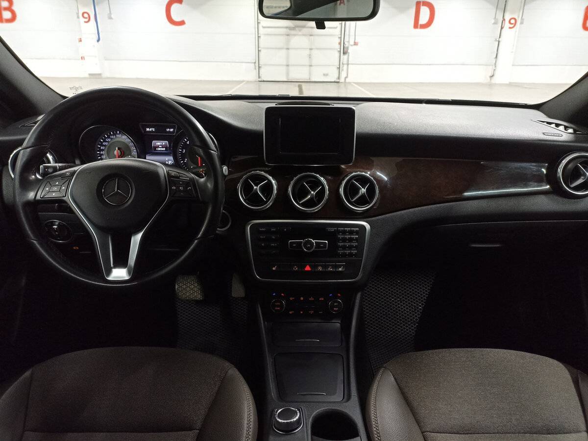 Mercedes-Benz GLA 200, 2015 Фото №14