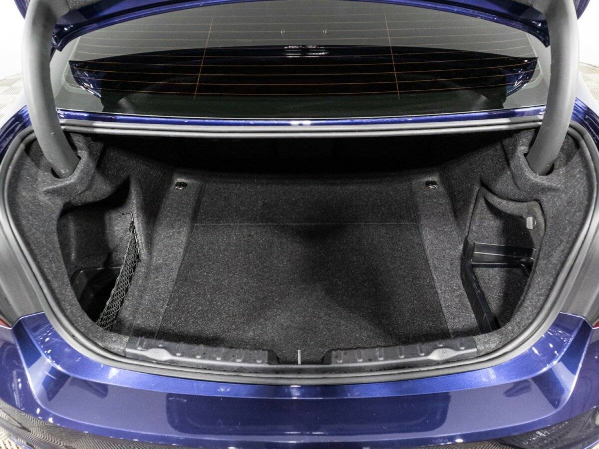 BMW 3 серии 318i, 2018 Фото №21