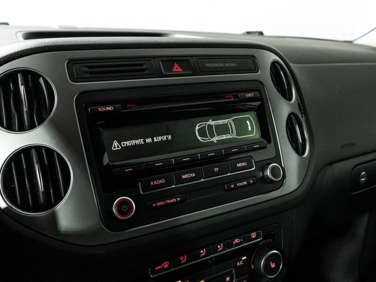 Volkswagen Tiguan, 2015 Фото №16