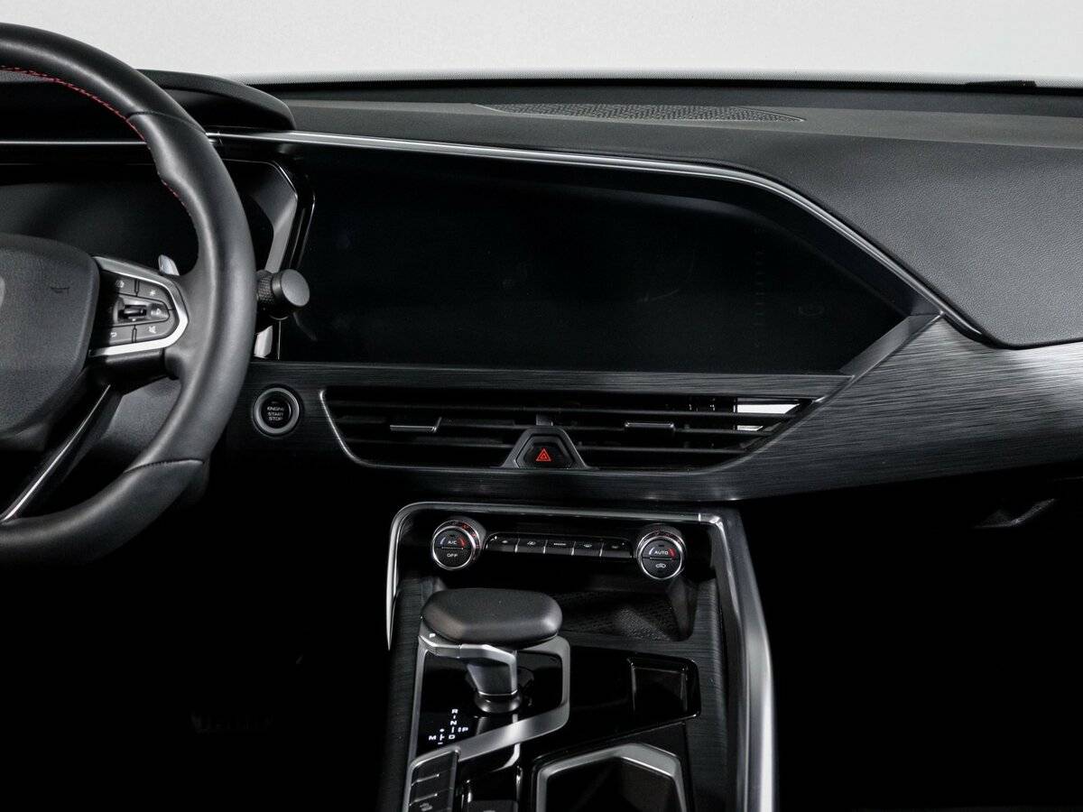 Geely Tugella, 2024 Фото №13