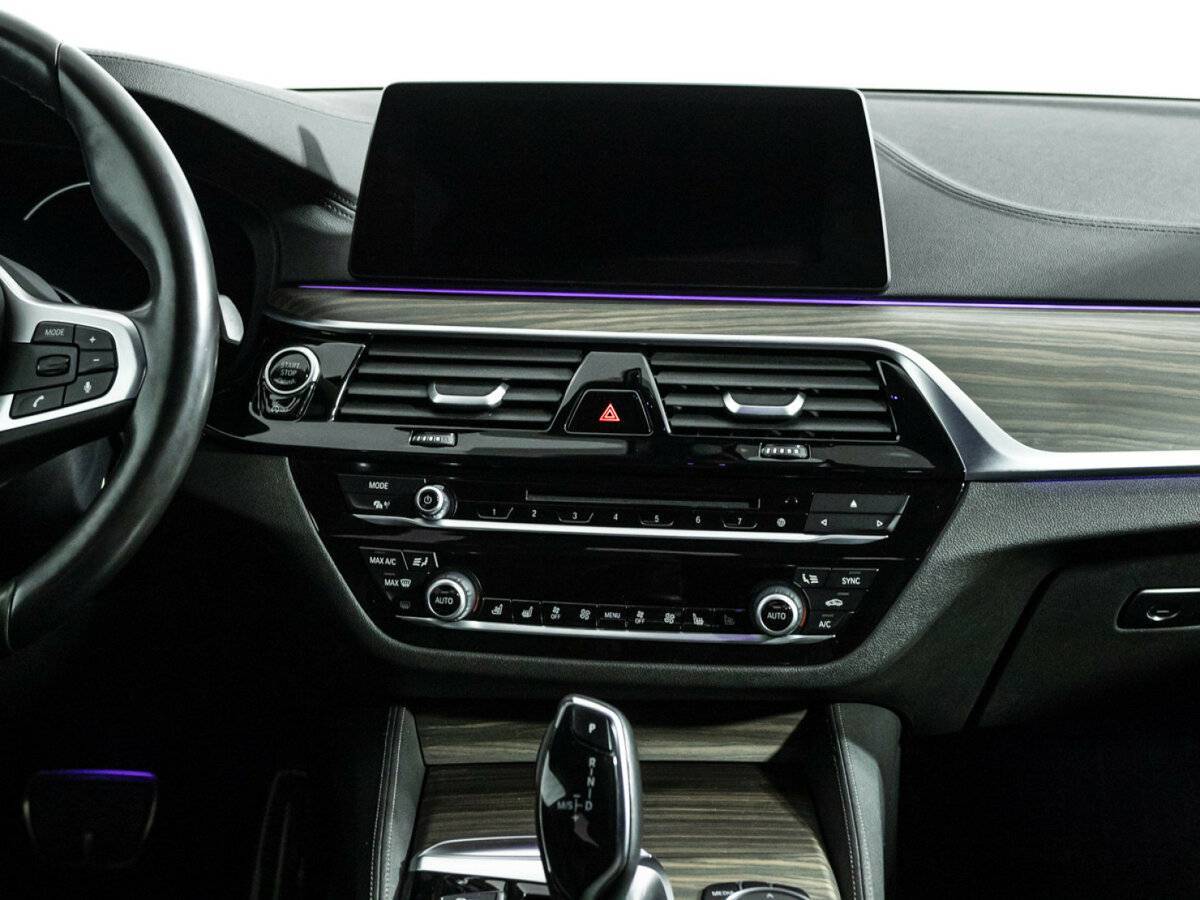 BMW 5 серии 530d xDrive, 2017 Фото №14