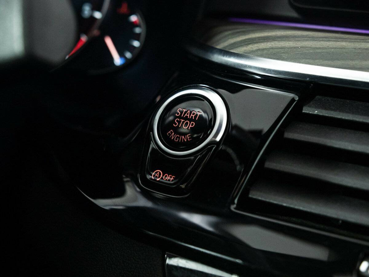 BMW 5 серии 530d xDrive, 2017 Фото №24