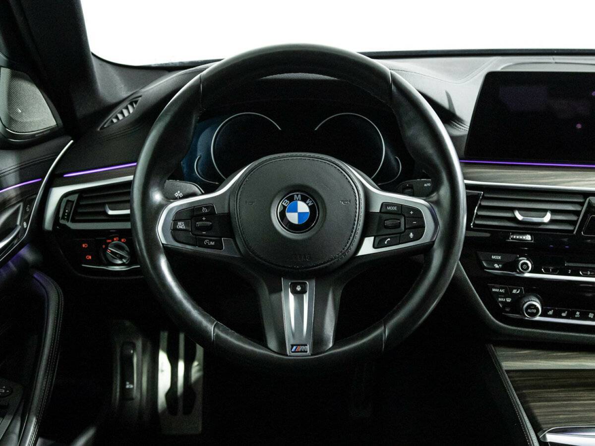 BMW 5 серии 530d xDrive, 2017 Фото №26