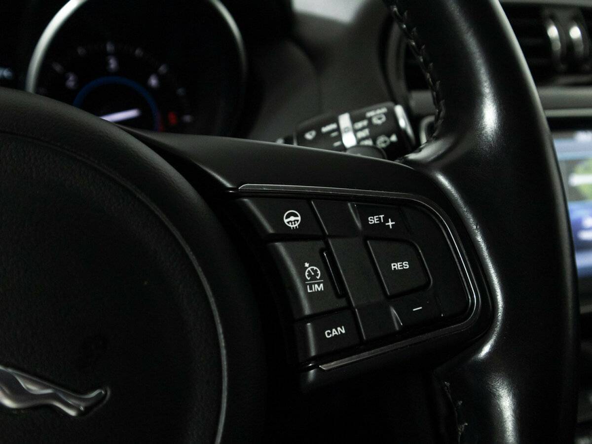 Jaguar F-Pace, 2017 Фото №22