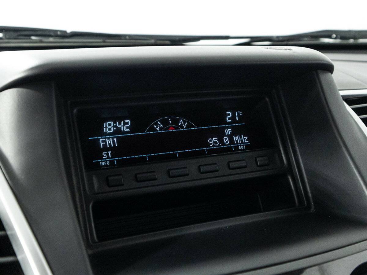 Mitsubishi Pajero Sport, 2011 Фото №17