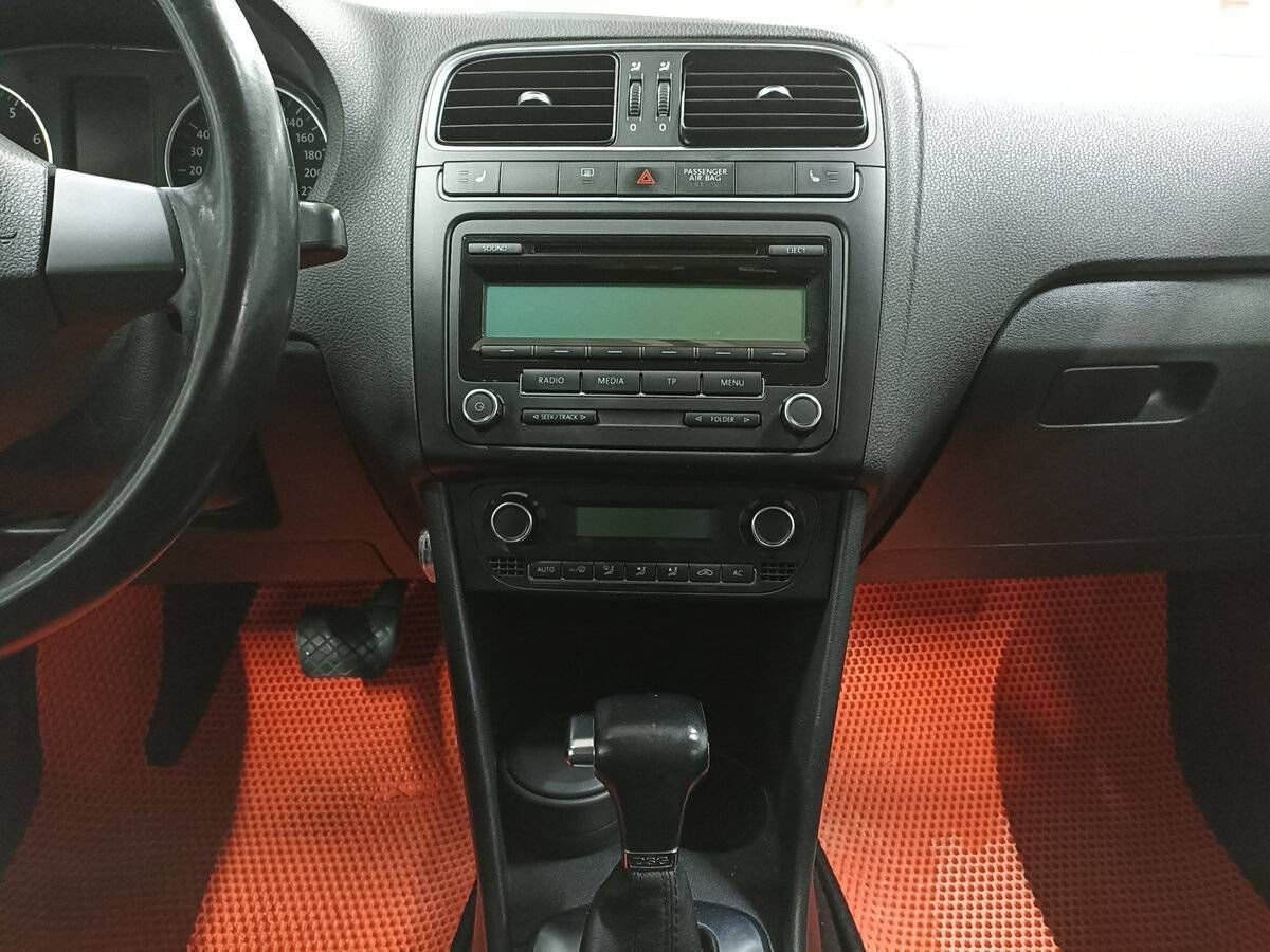 Volkswagen Polo, 2009 Фото №15