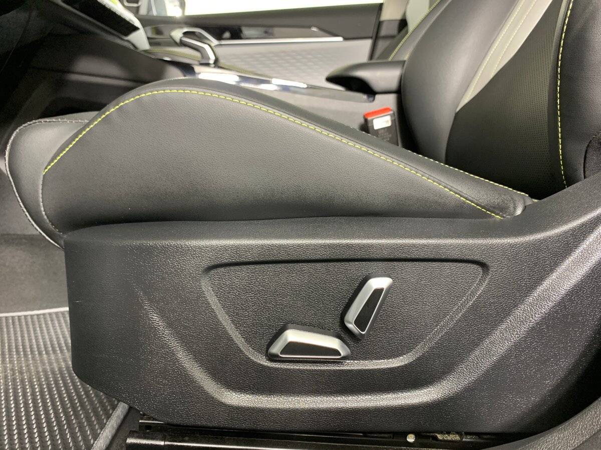 Geely Binyue Cool, 2023 Фото №17