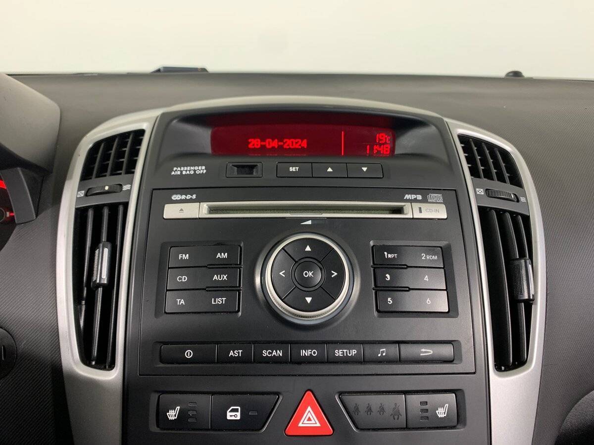 Kia Ceed, 2010 Фото №16