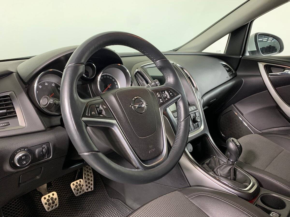 Opel Astra, 2011 Фото №11