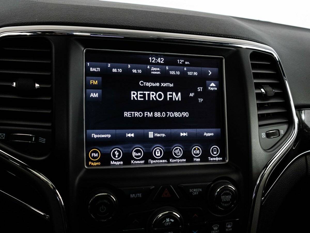 Jeep Grand Cherokee, 2018 Фото №16