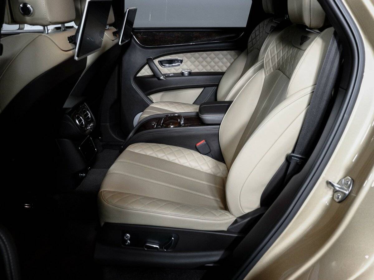 Bentley Bentayga, 2016 Фото №10