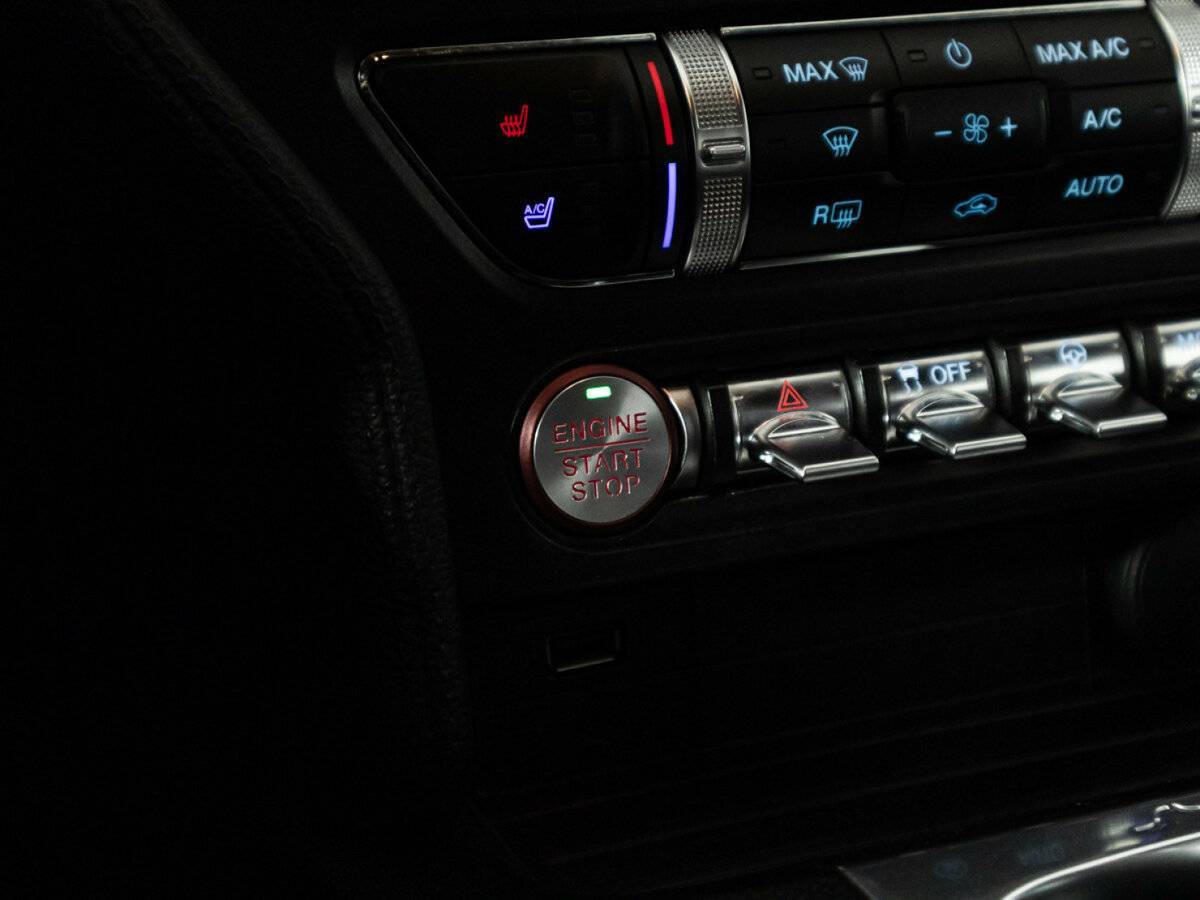 Ford Mustang, 2018 Фото №17