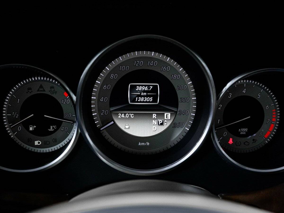 Mercedes-Benz CLS 350, 2012 Фото №11