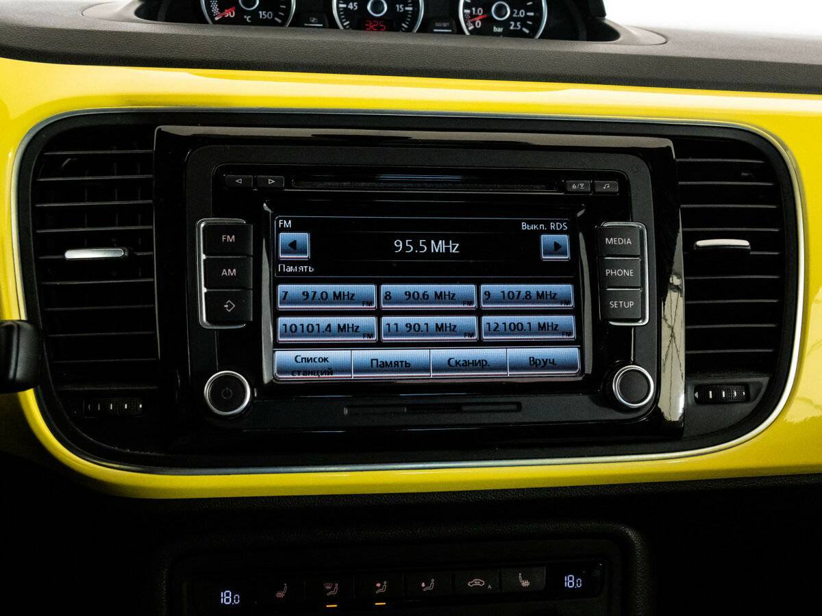 Volkswagen Beetle, 2013 Фото №18