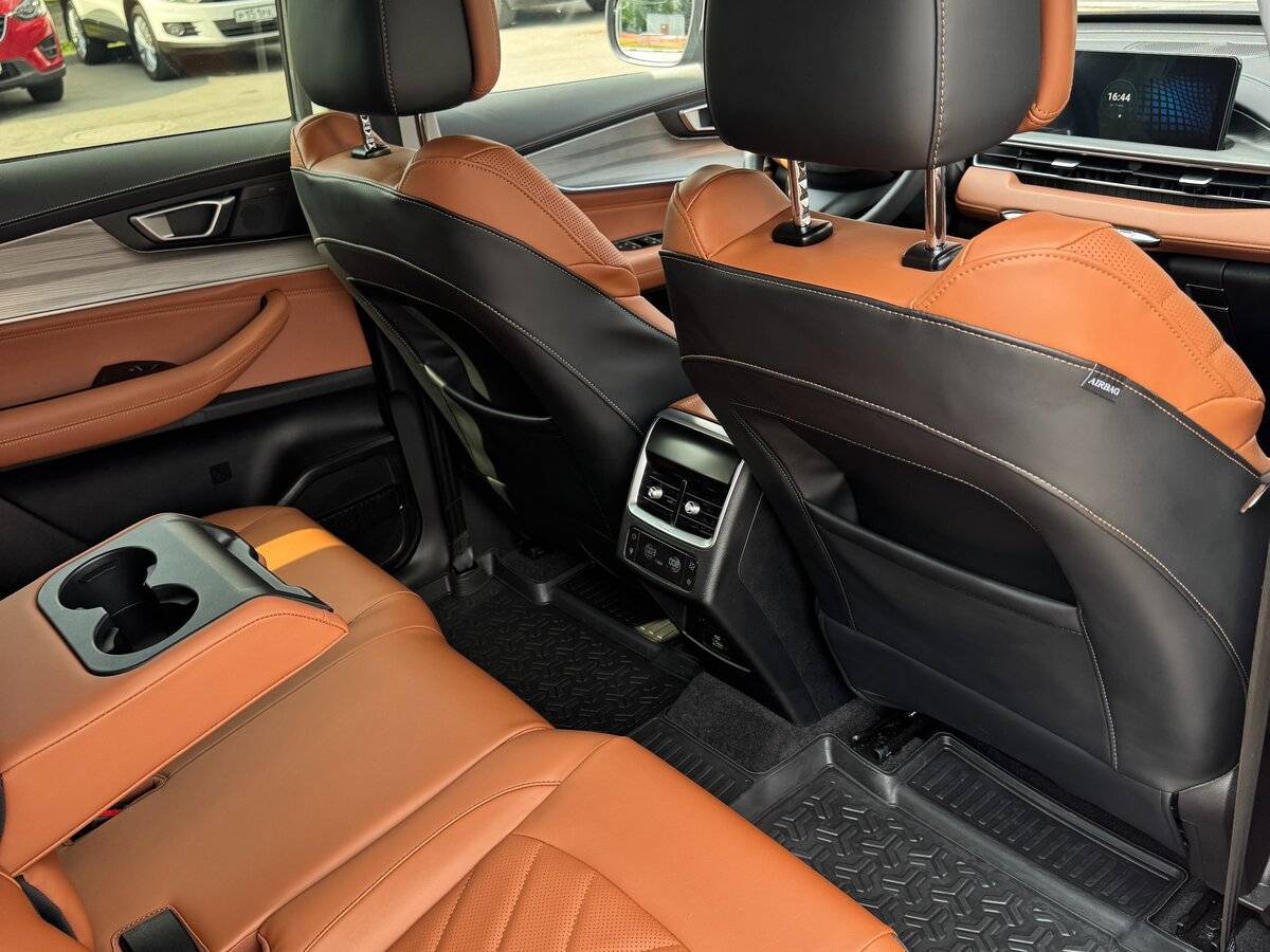 Chery Tiggo 8 Pro e+, 2023 Фото №15