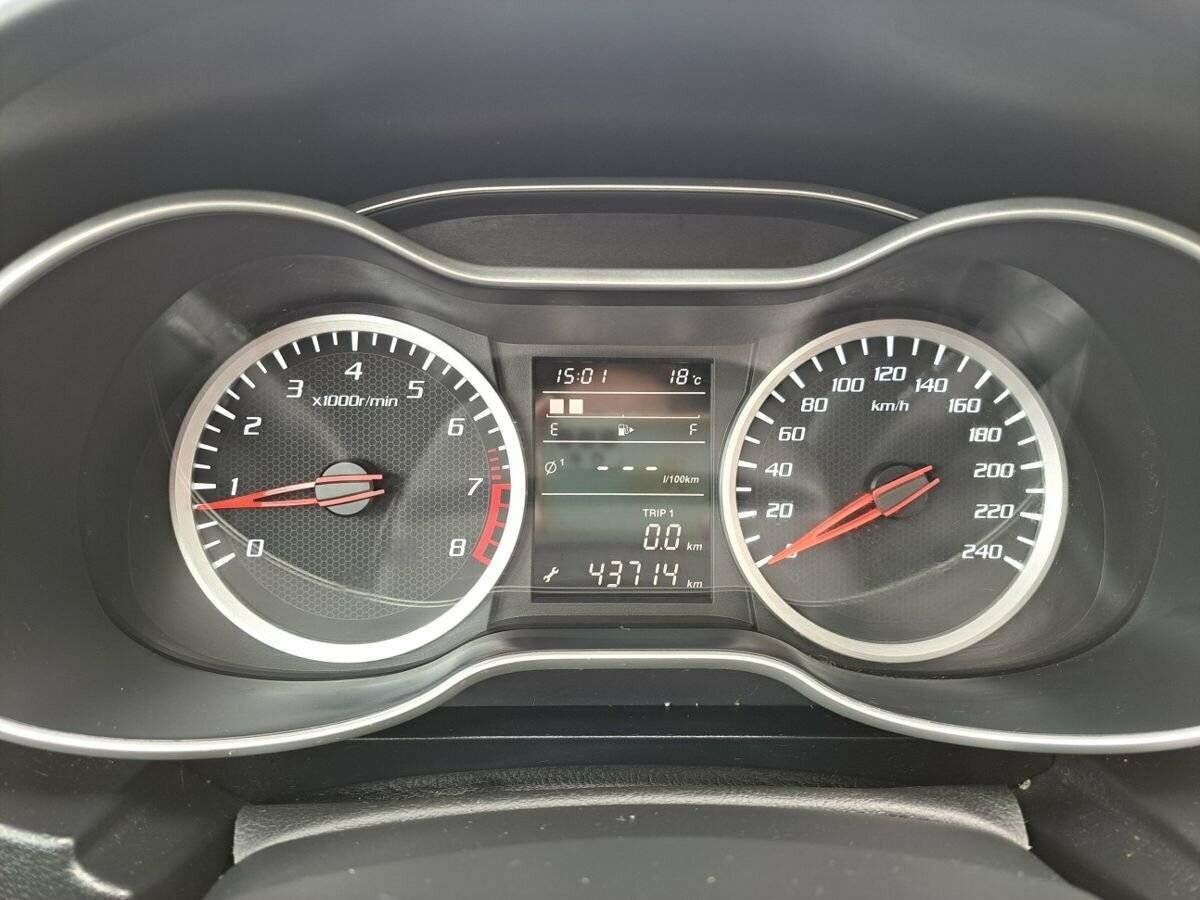 FAW Besturn X40, 2021 Фото №13