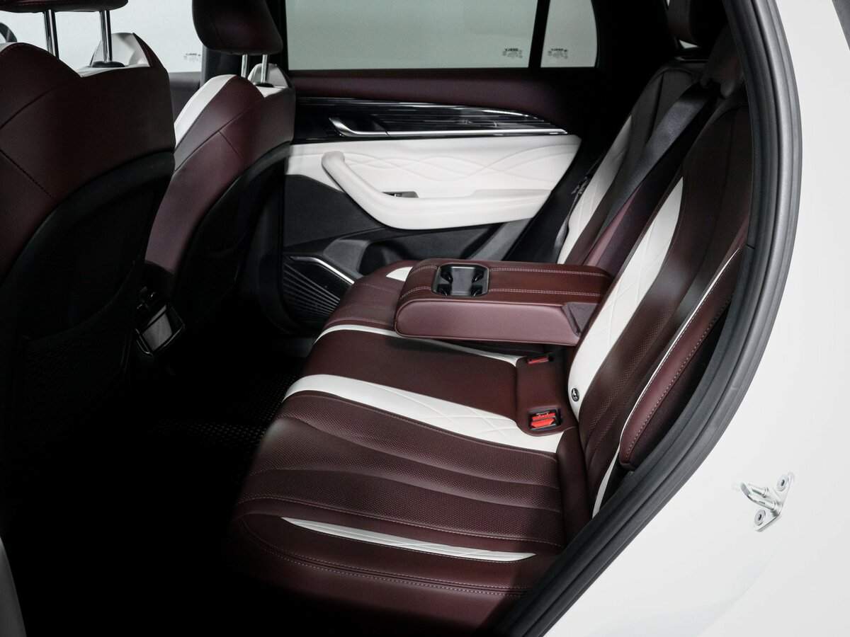 Geely Monjaro, 2023 Фото №10