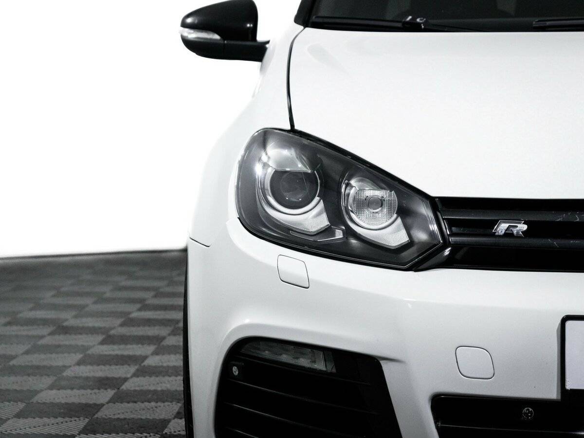 Volkswagen Golf R, 2012 Фото №18