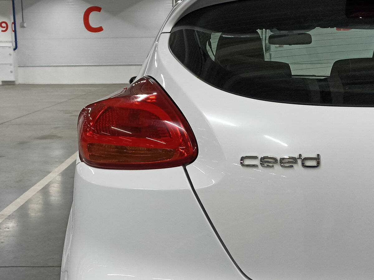 Kia Ceed GT, 2014 Фото №9