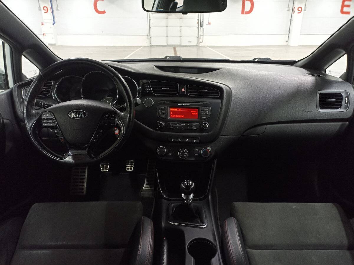 Kia Ceed GT, 2014 Фото №14