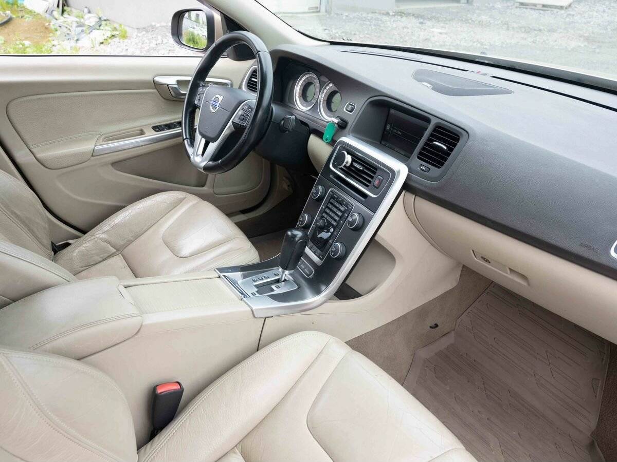 Volvo S60, 2011 Фото №9