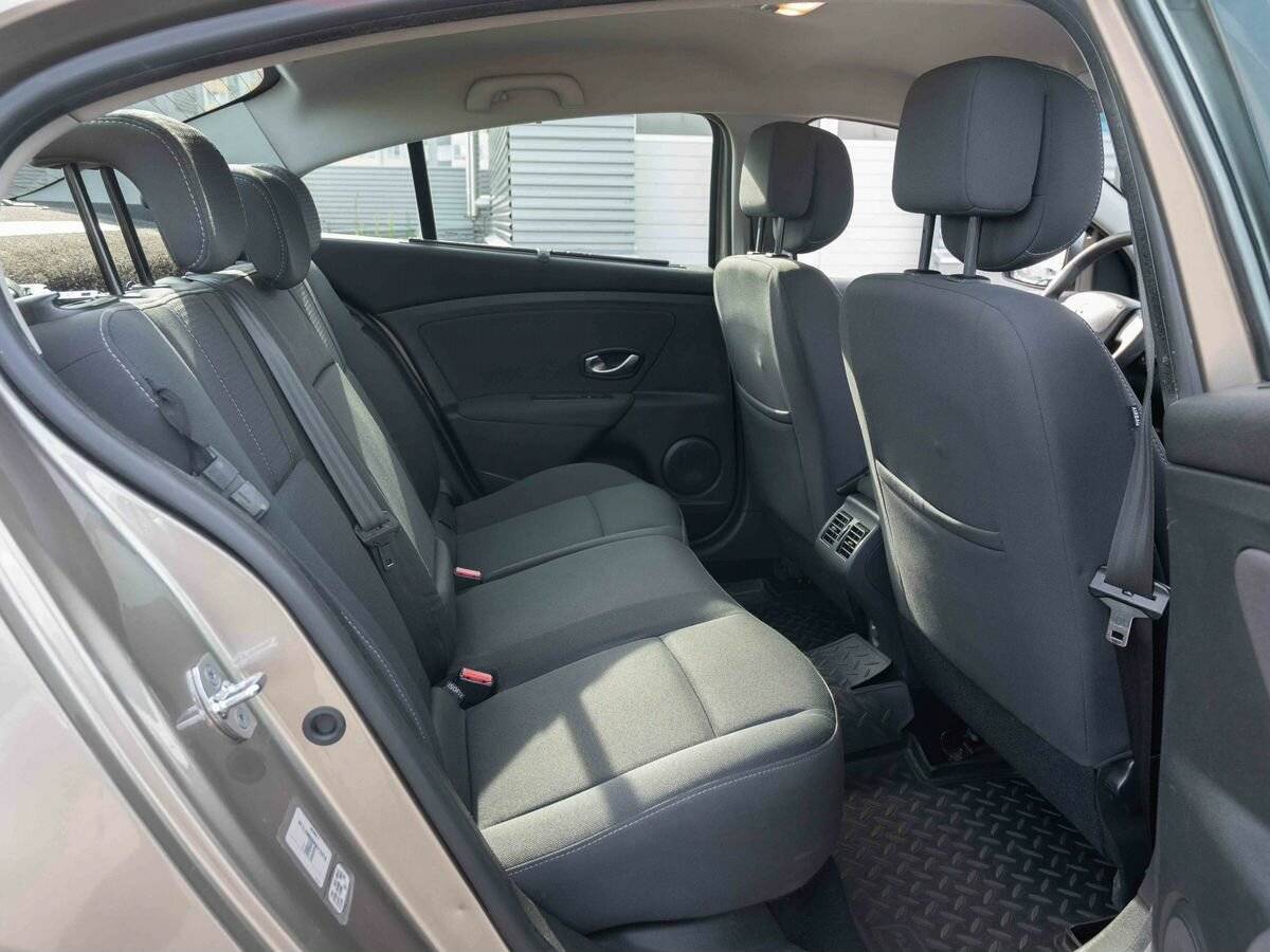 Renault Fluence, 2010 Фото №10