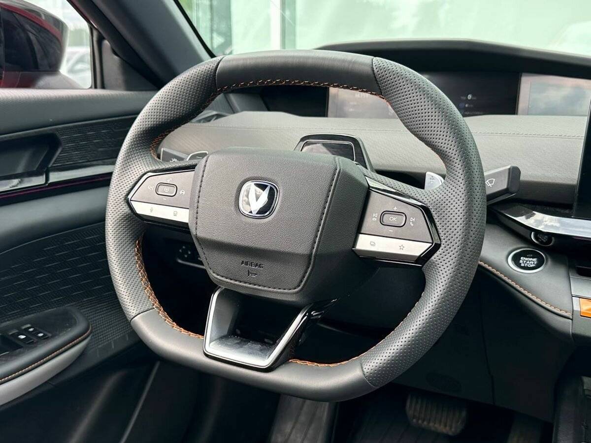 Changan UNI-V, 2024 Фото №12