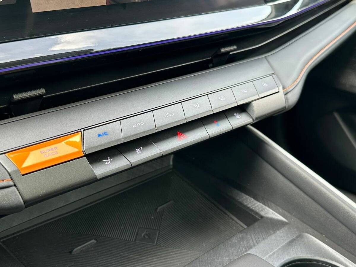 Changan UNI-V, 2024 Фото №14