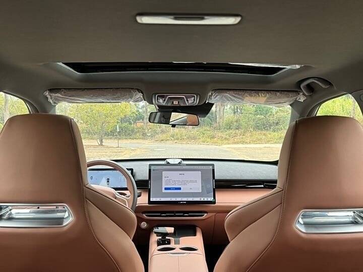 Changan UNI-Z iDD, 2024 Фото №9