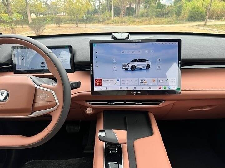 Changan UNI-Z iDD, 2024 Фото №14