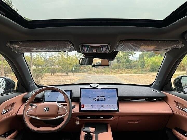 Changan UNI-Z iDD, 2024 Фото №18