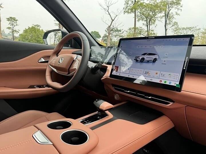 Changan UNI-Z iDD, 2024 Фото №19