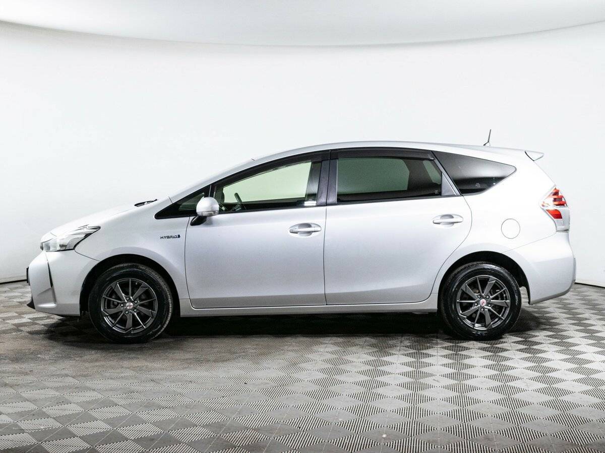 Toyota Prius Alpha, 2017 - 108 500 км. | Фото №8