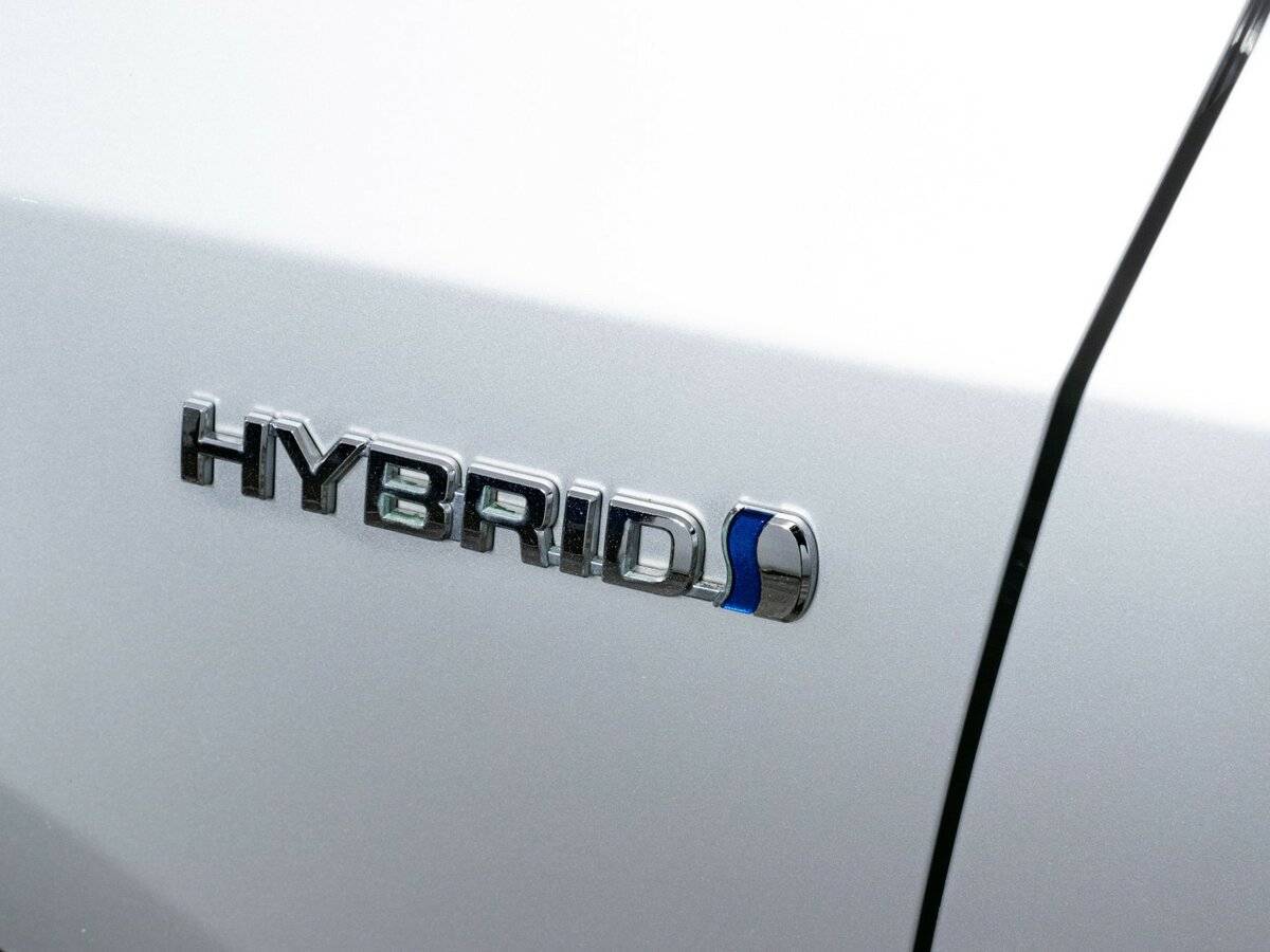 Toyota Prius Alpha, 2017 Фото №18