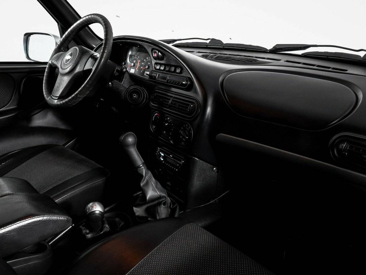 Chevrolet Niva, 2010 Фото №9
