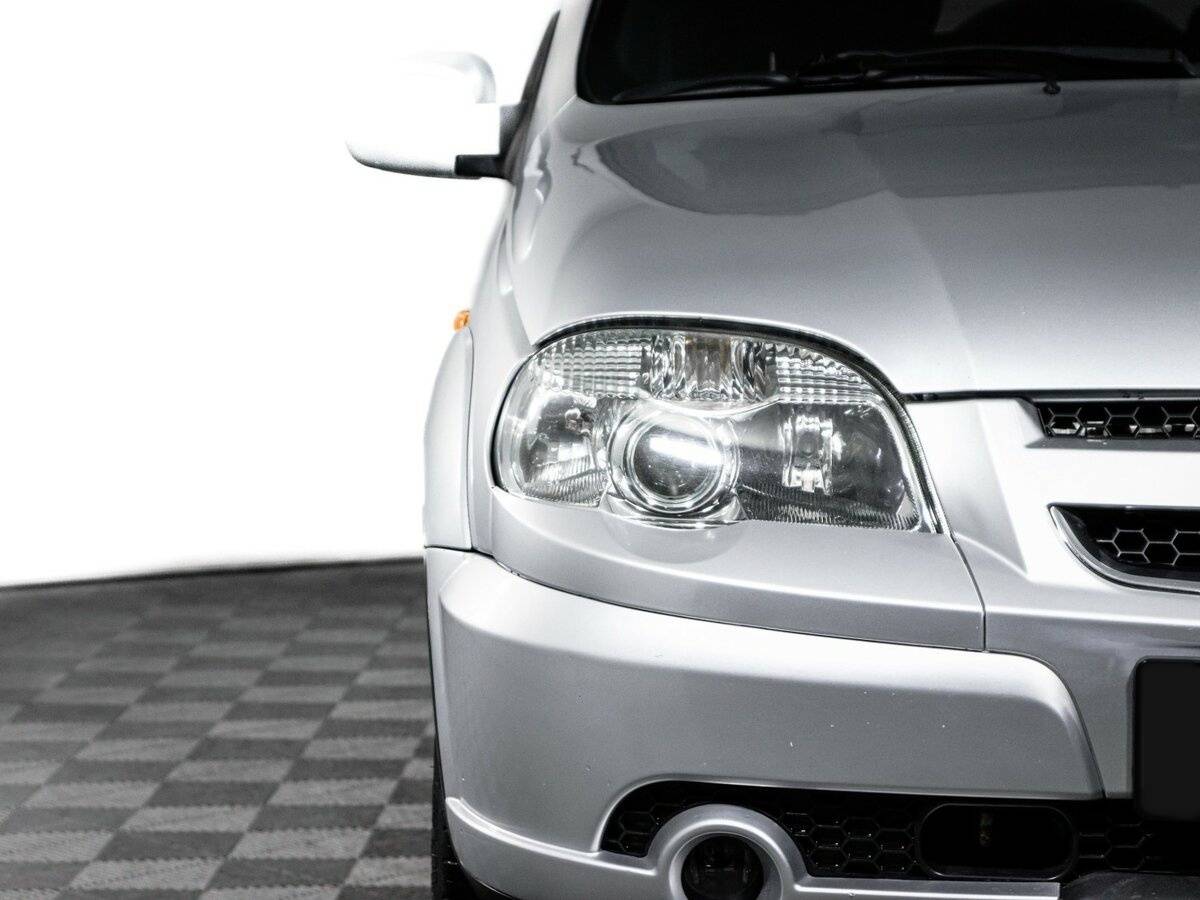 Chevrolet Niva, 2010 Фото №17