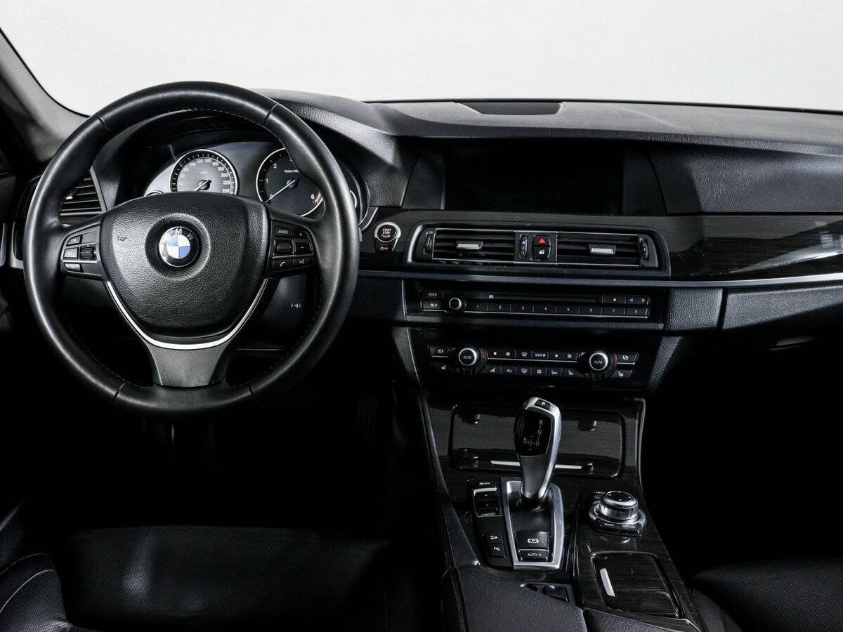 BMW 5 серии 530d xDrive, 2012 Фото №12