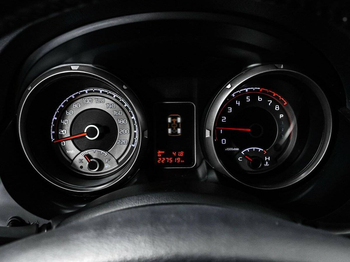 Mitsubishi Pajero, 2015 Фото №10