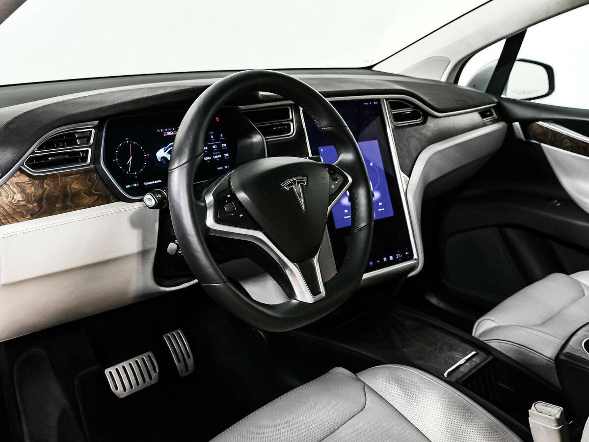 Tesla Model X P90D, 2016 Фото №12