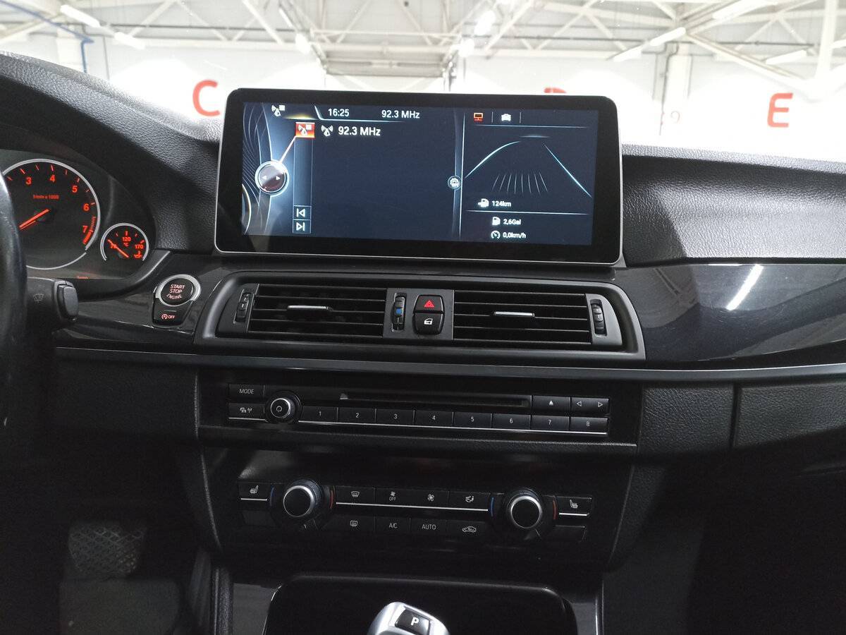 BMW 5 серии 520i, 2015 Фото №15