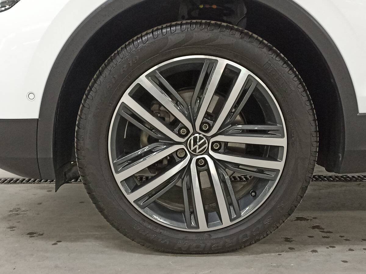 Volkswagen Tiguan, 2022 Фото №18