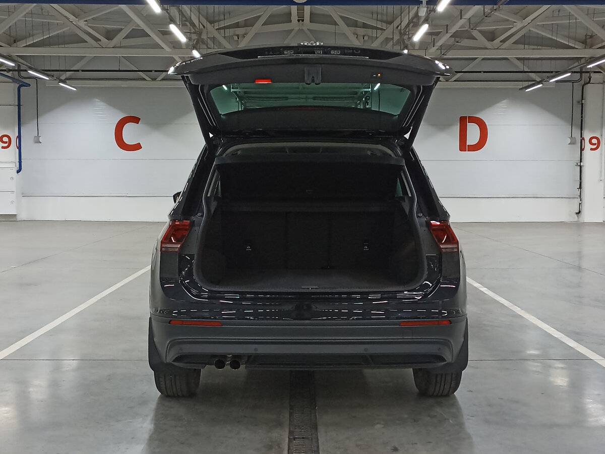 Volkswagen Tiguan, 2018 Фото №10